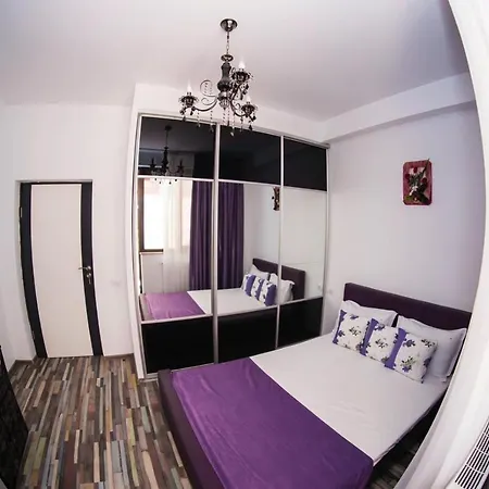 Apartament Moncheri Daire Navodari